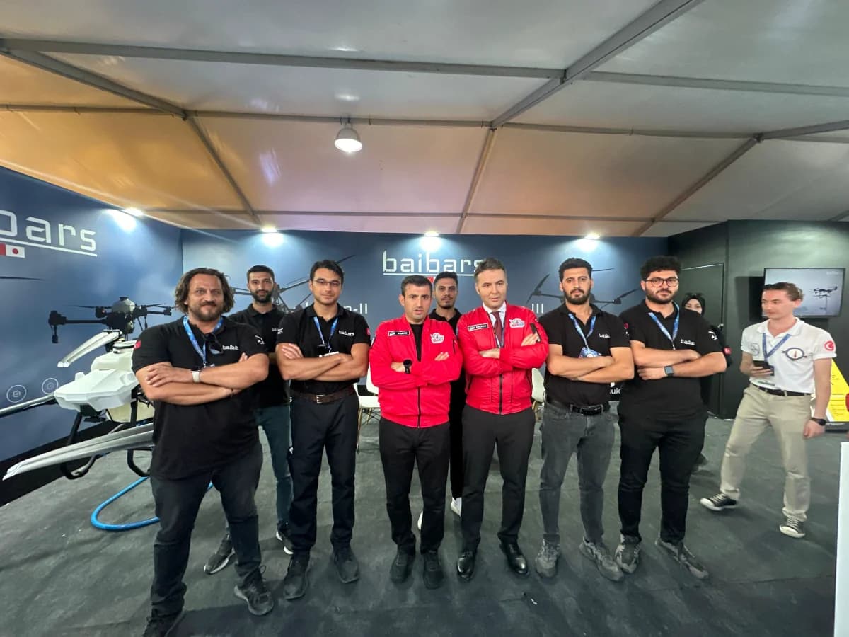 テクノフェスト・アダナでセルチュク・バイラクタルからバイバルスへ訪問